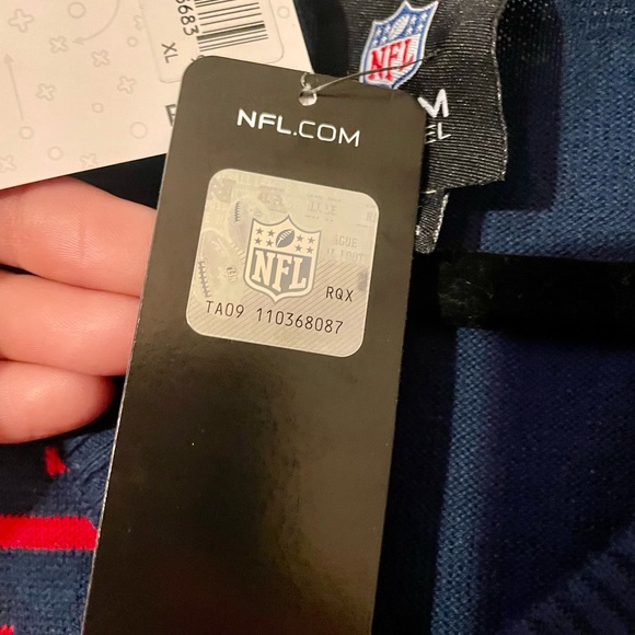 Official NFL Team Apparel New England Patriots women’s sweater NWT! - Picture 6 of 13